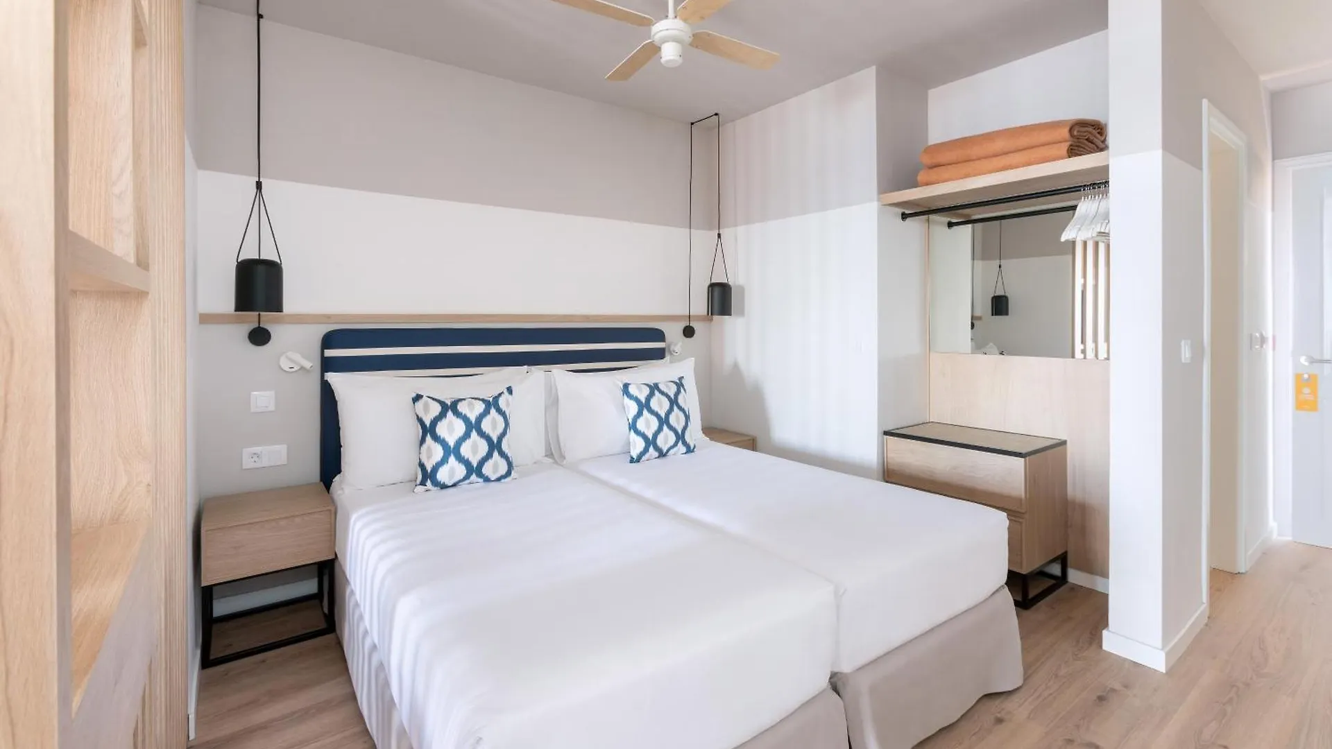 Sol Sun Beach Apartamentos Адехе Апарт-отель
